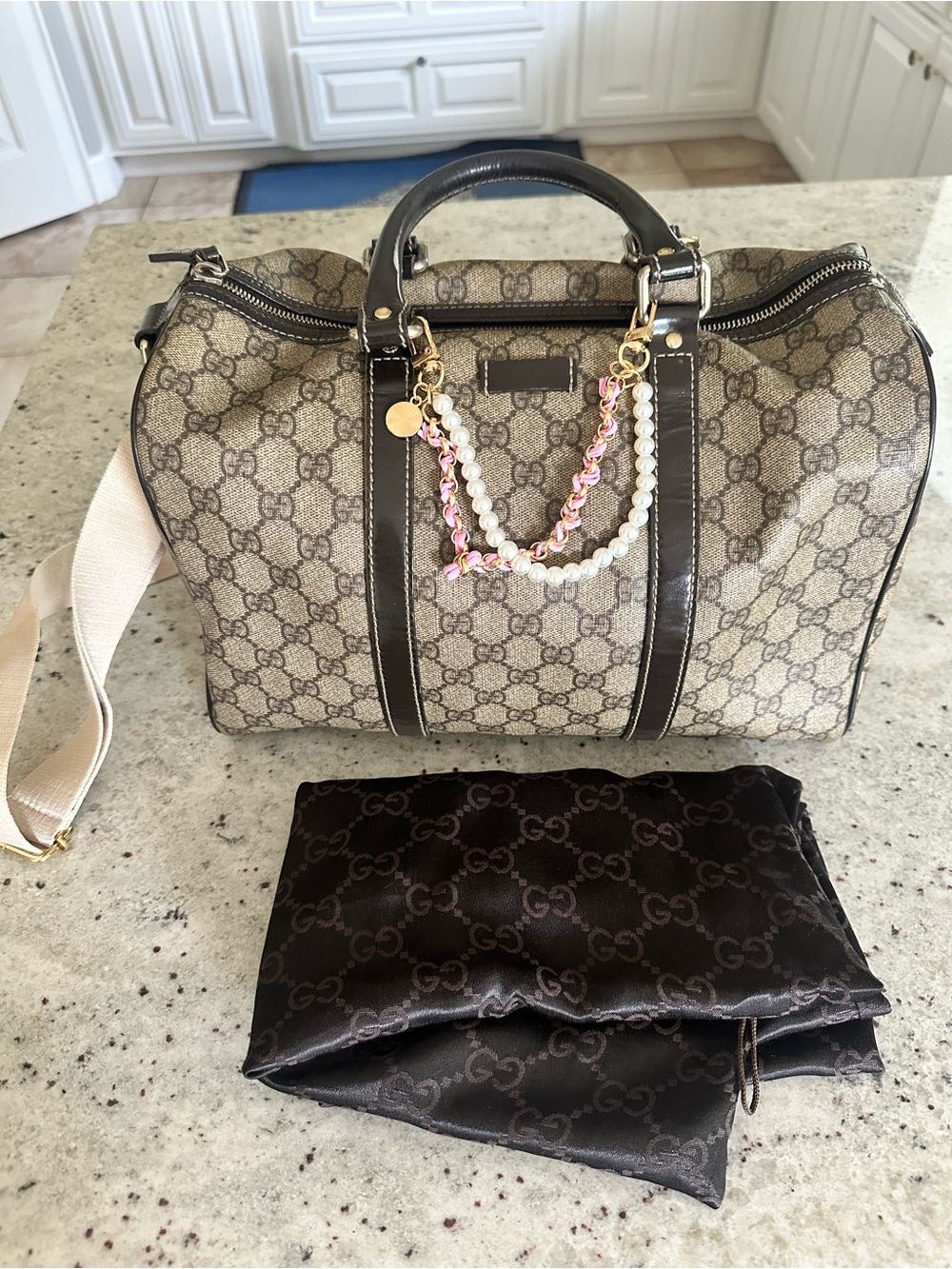 🤎 Gucci Beige GG Supreme Canvas Boston Bag Dark Brown Trim, Timeless, Classic